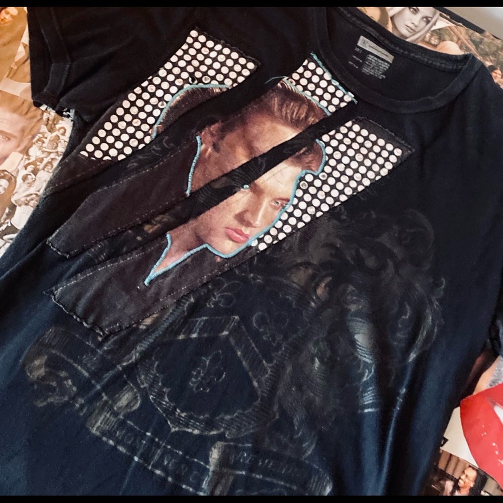 SOLD 🚫 I.N.C. Brand for Macy’s Elvis Soft Graphic T-Shirt